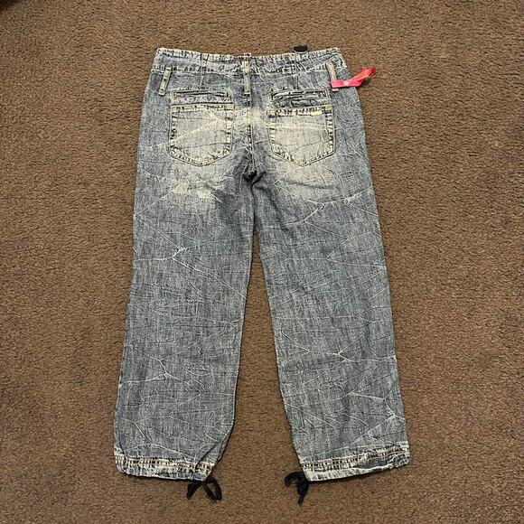 Y2K Dollhouse Low Rise Capris - Picture 5 of 5